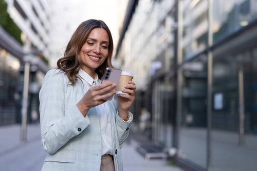 From Scroll to Submit: How Social at Scale Turns Passive Talent into Active Candidates